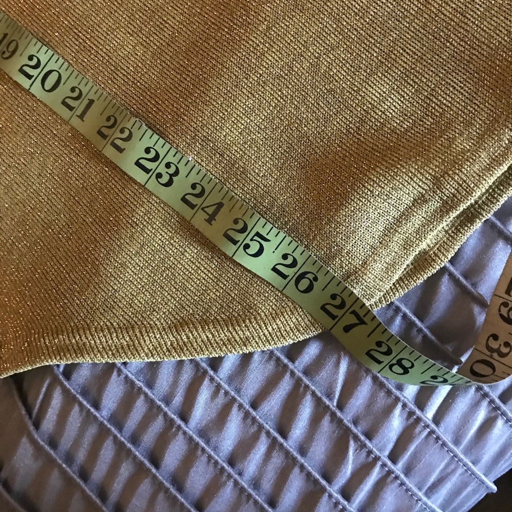 Gold Cache Sleeveless Top - Picture 8 of 11